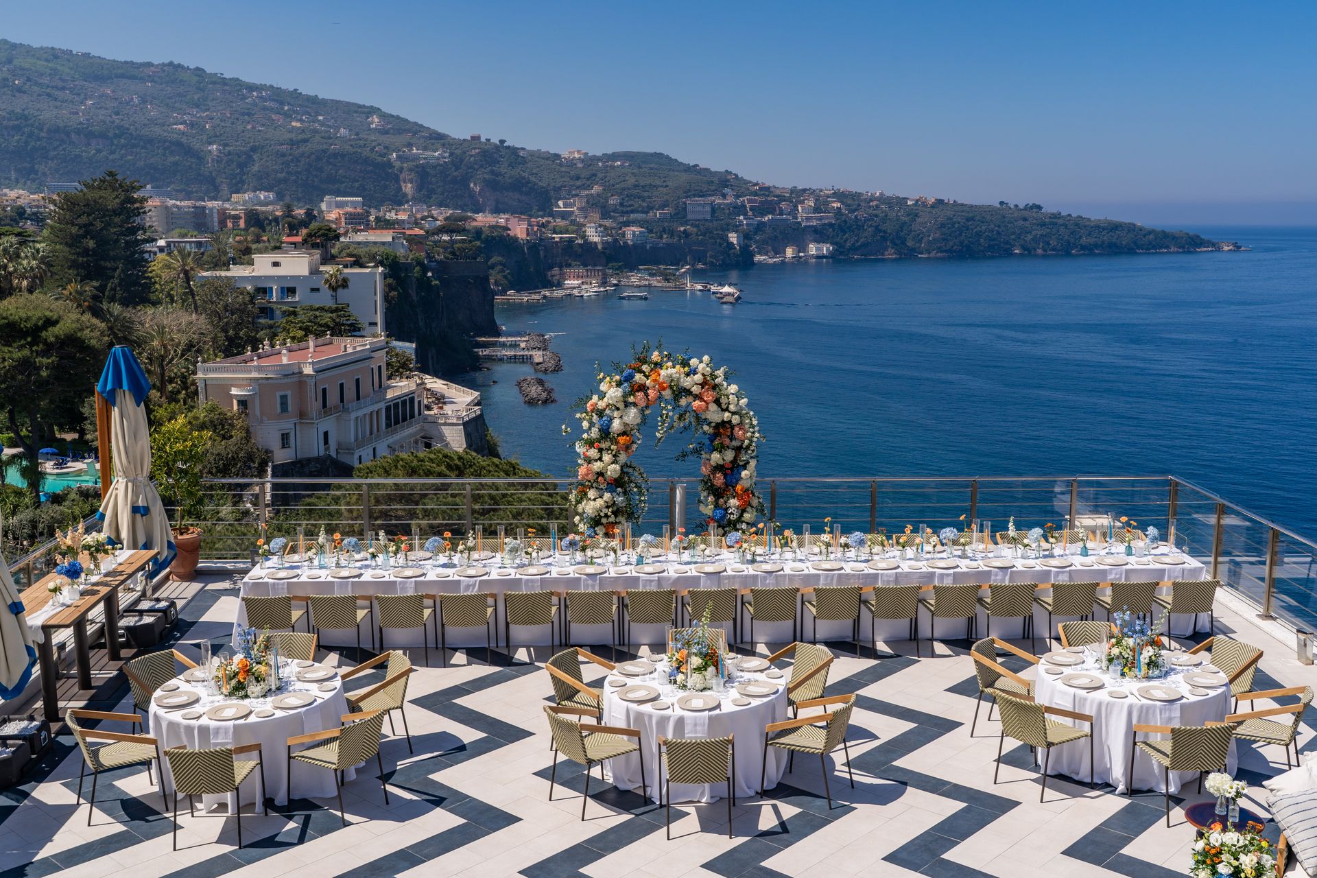 Wedding venue with sea view at a luxury hotel in Sorrento, Hotel Mediterraneo